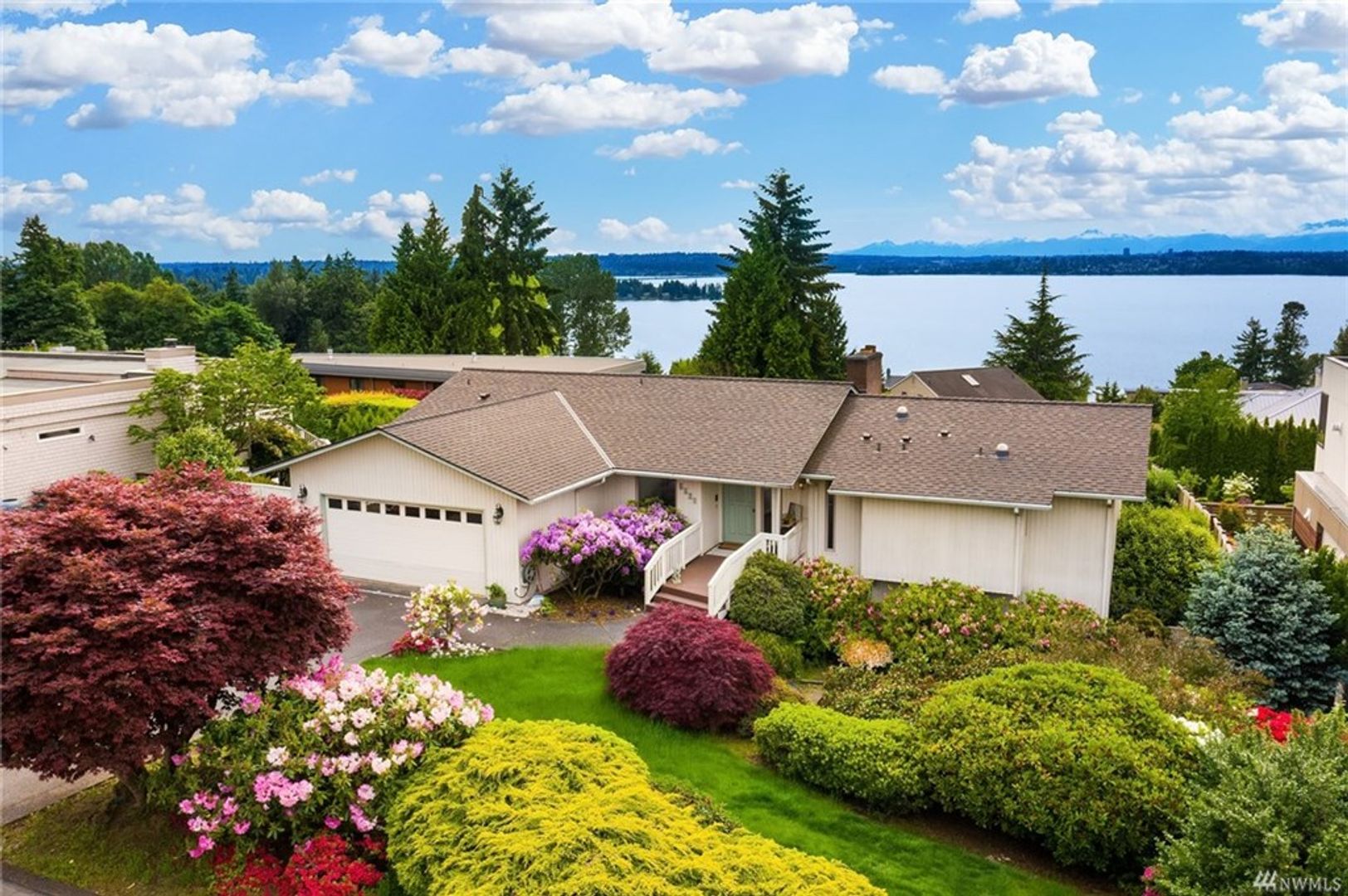 Kirkland House: 5523 105th Ave NE