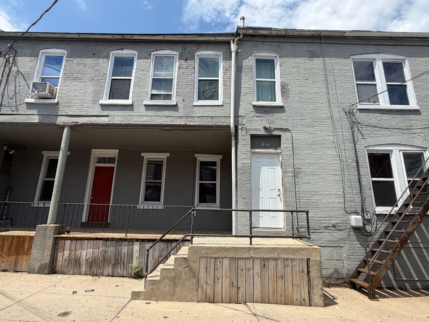 Reading Apartment: 1023 Greenwich St
