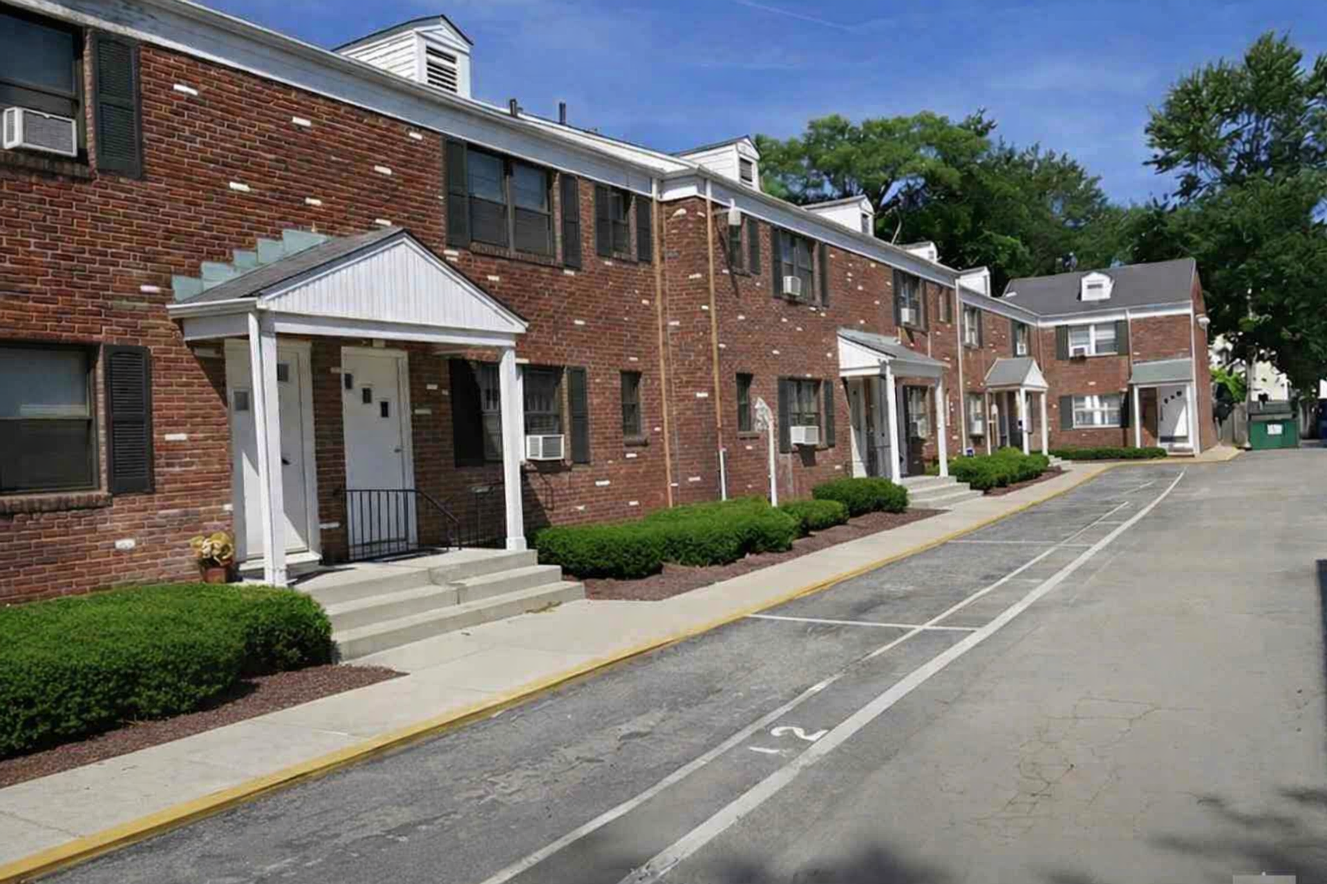 Rahway Apartment: 49 W. Hazelwood Avenue