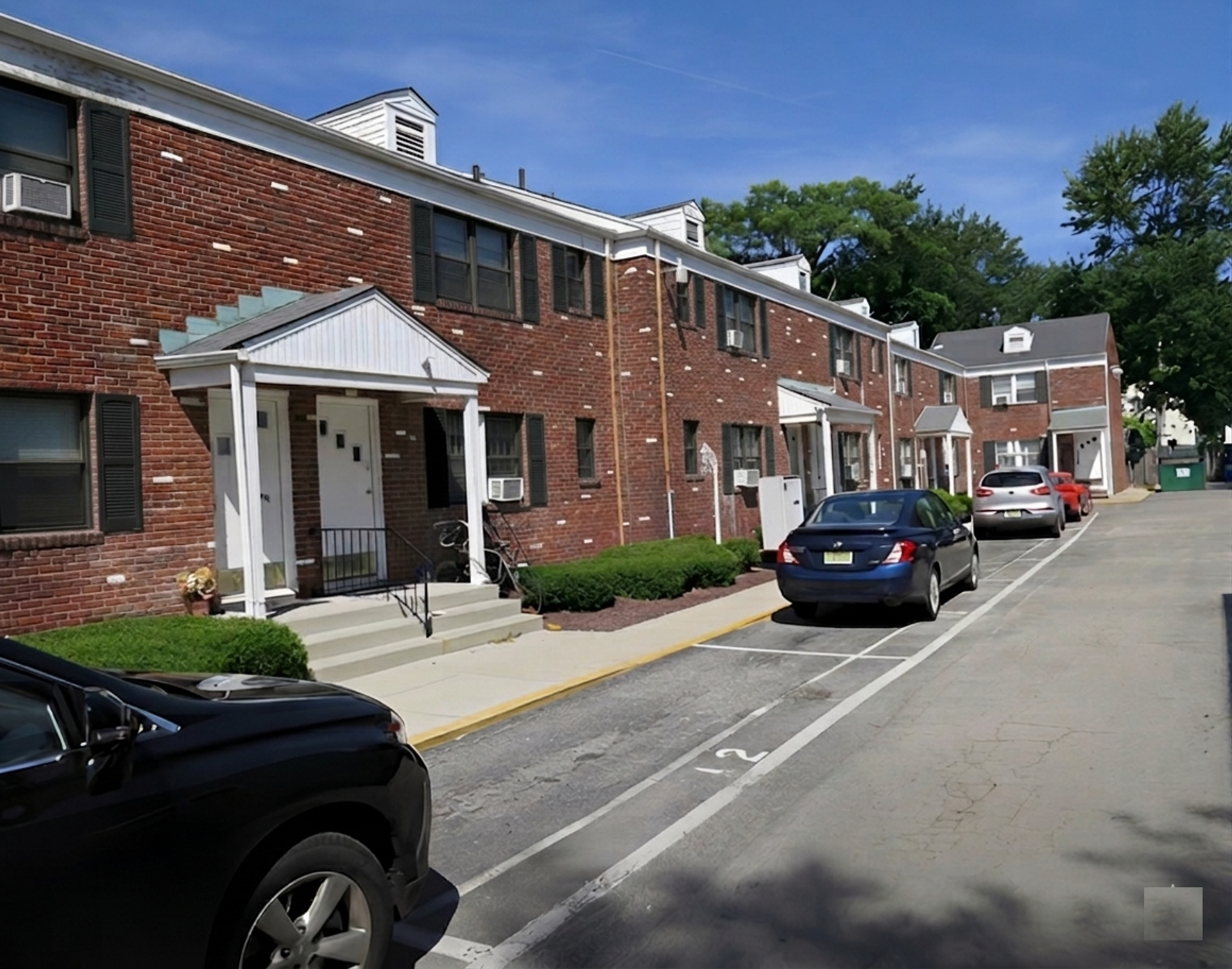 Rahway Apartment: 49 W. Hazelwood Avenue