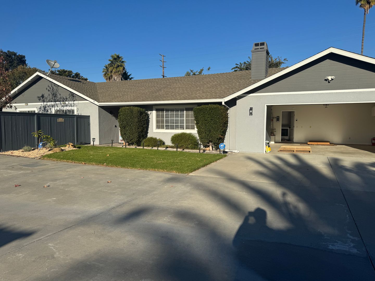 Ventura House: 10975 Darling Road
