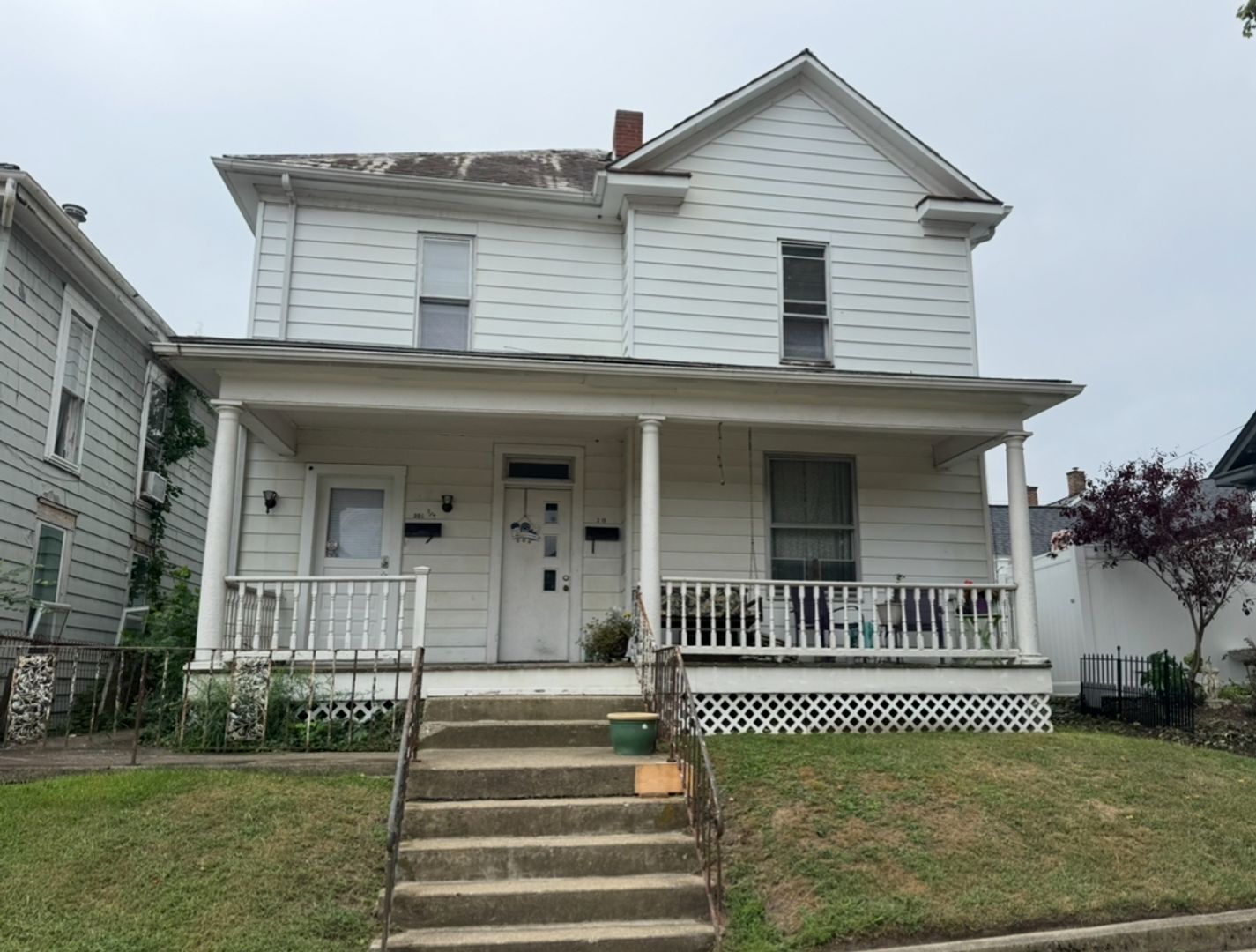 308-308 1/2 E. Wheeling St