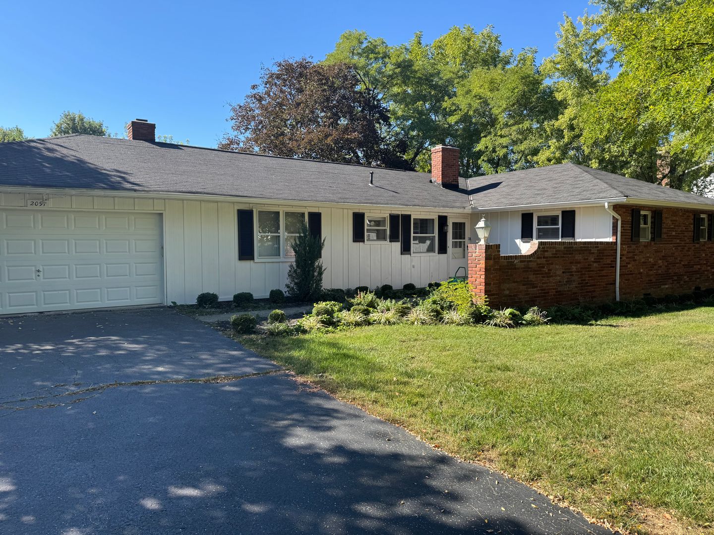 Upper Arlington House: 2091 Lane Rd