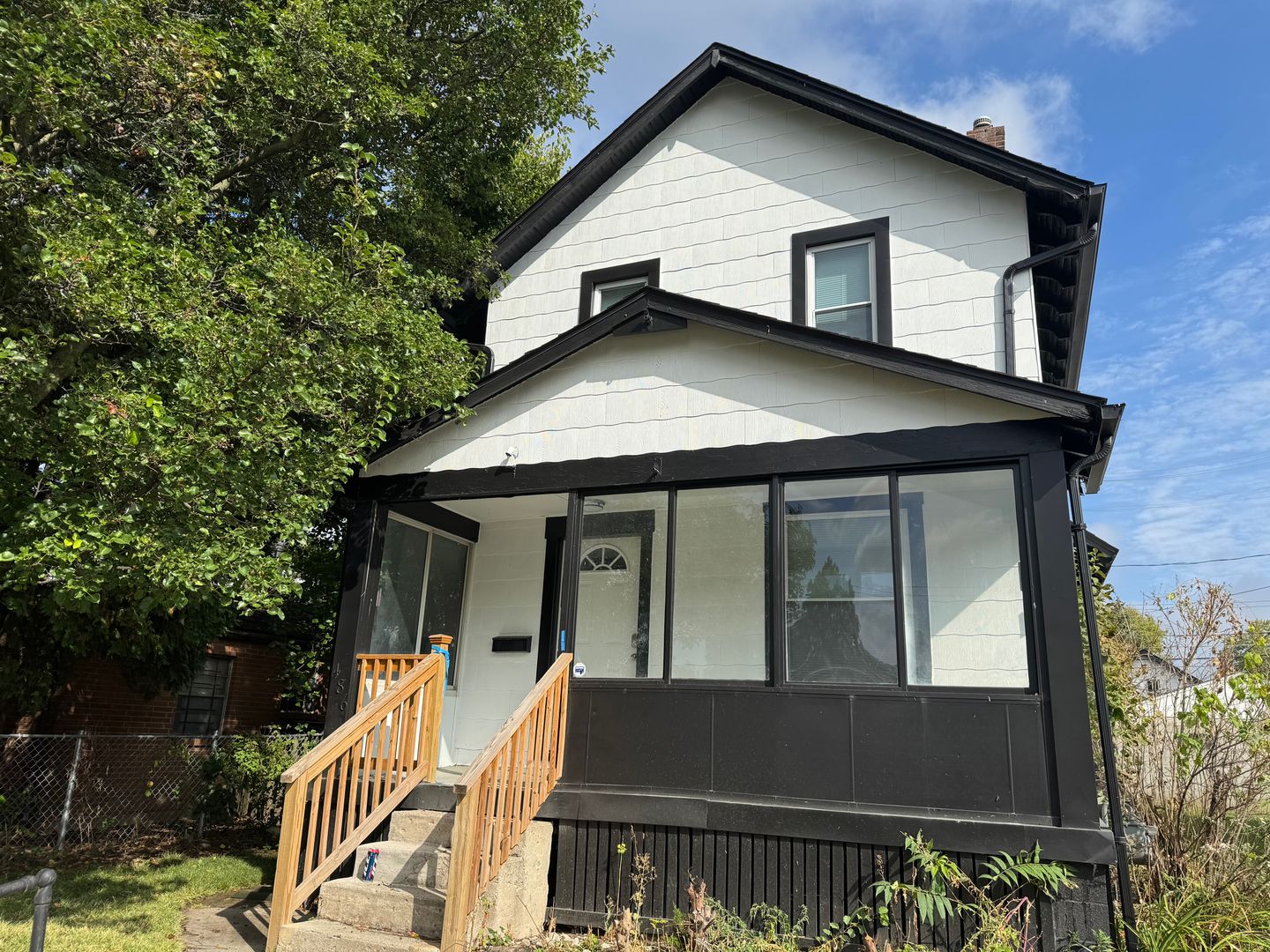 Columbus House: 486 Frebis Ave