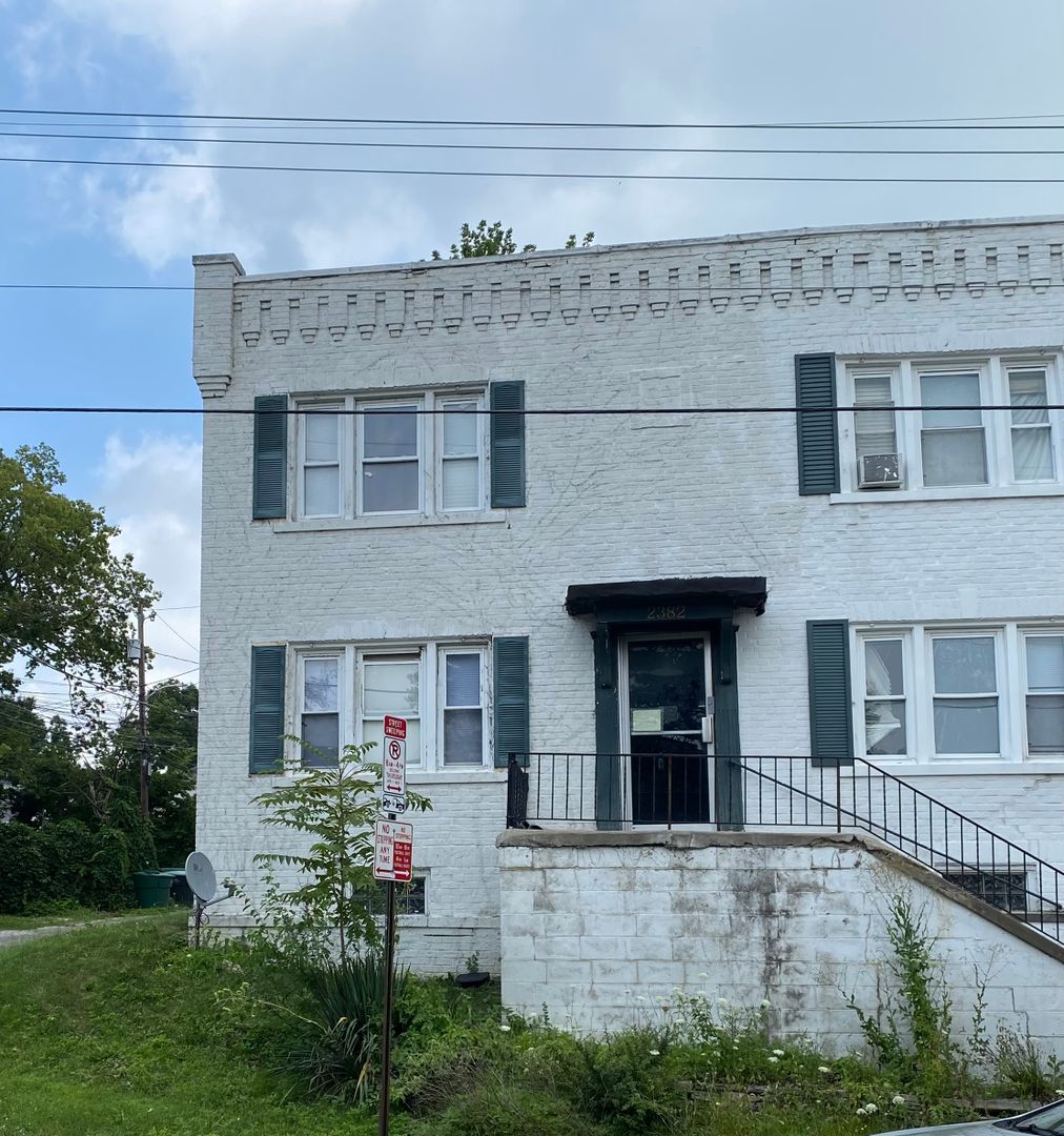 COLUMBUS Apartment: 2378 Neil Ave