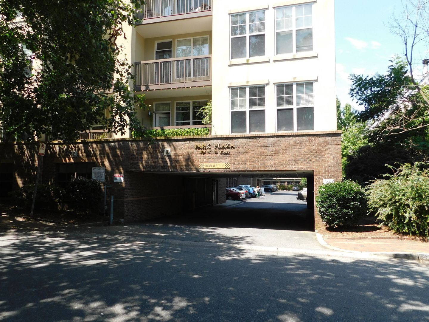 Charlotte House: 405 W 7th St # 517