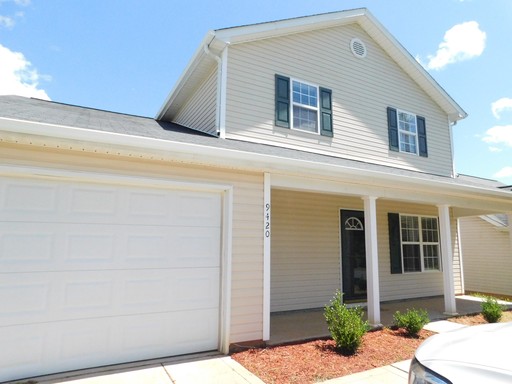 great 3 bed 2.5 bath master down – photo 1