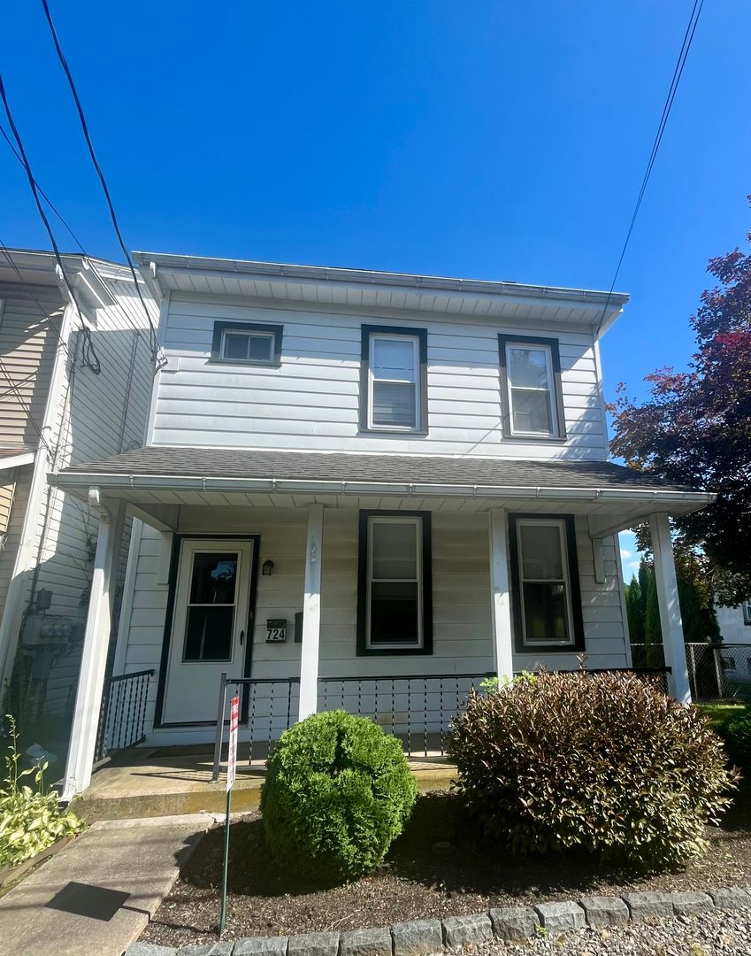 Boyertown House: 724 S. Reading Ave