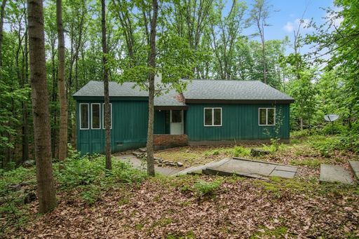 Single Ranch Home in Twin Valley Schools!