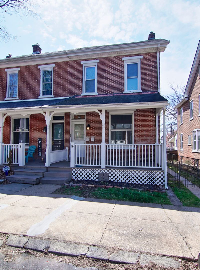 Pottstown Apartment: 10 W Fifth Street