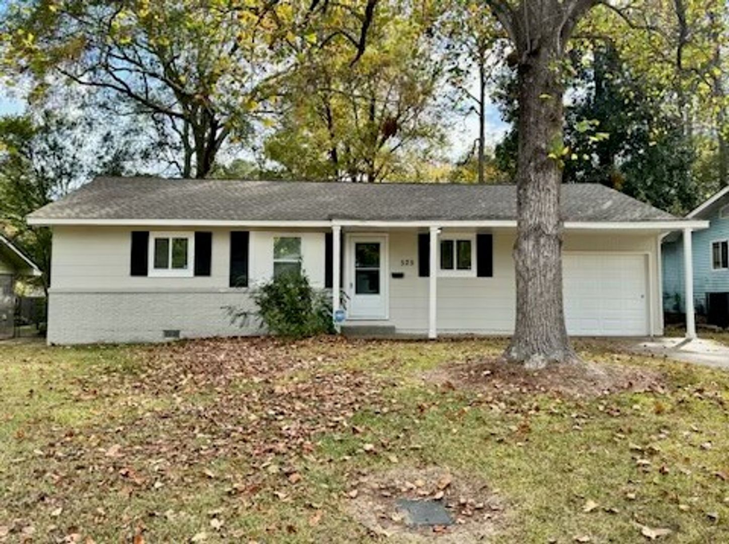 Jackson House: 525 Witsell Rd