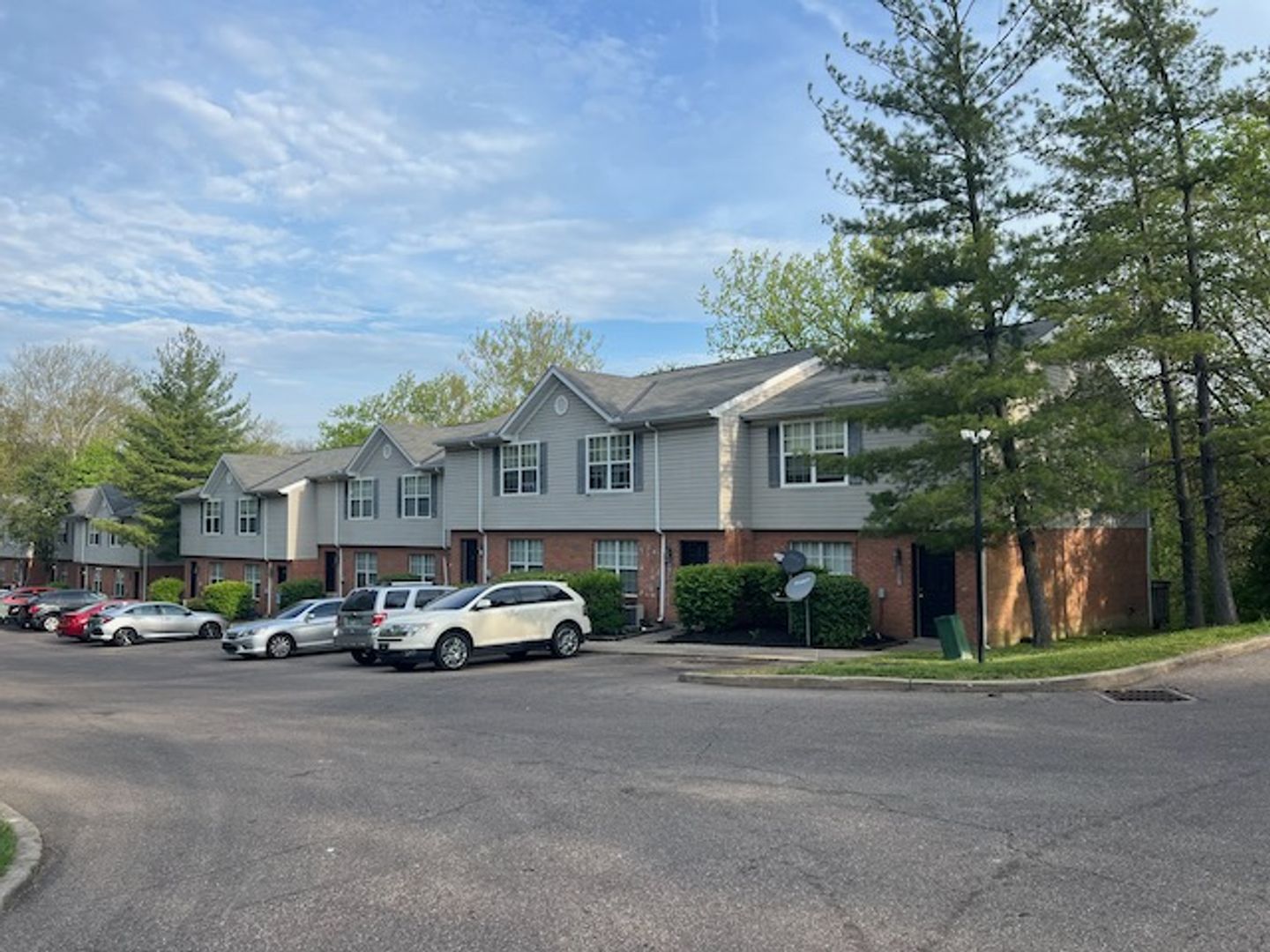 Cincinnati Apartment: 8951 - 9029 Daly Road