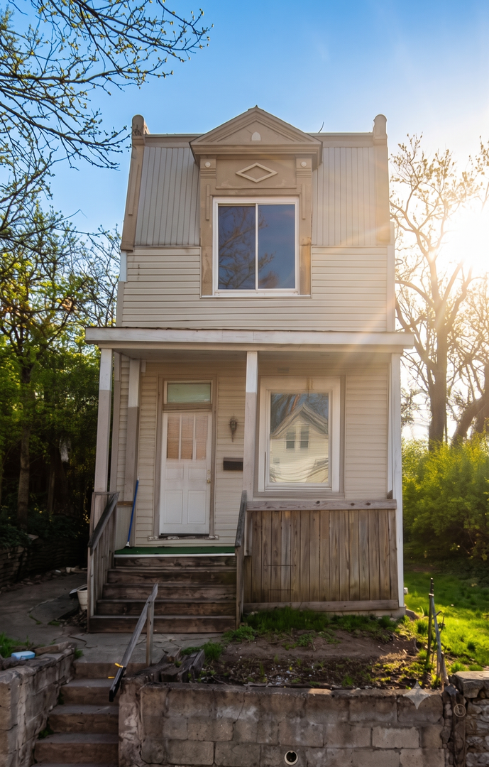 Cincinnati House: 1030 Considine Ave