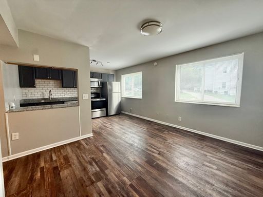 2702 May St, Unit 2 – Modern 2-Bedroom Apartment in Cincinnati, OH – photo 1