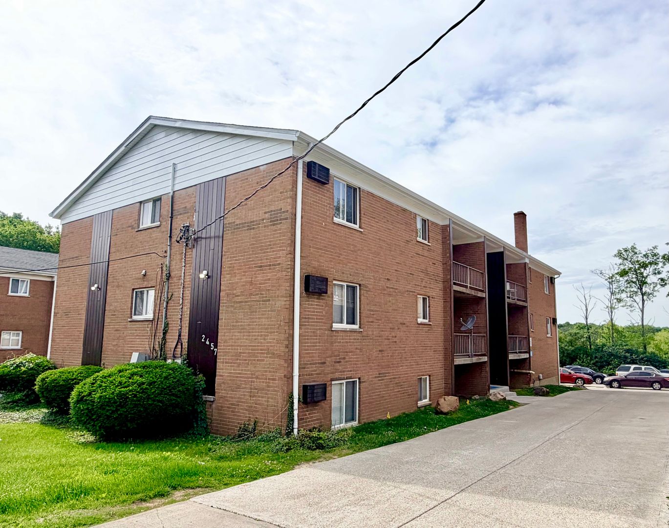 Cincinnati Apartment: 2457 Montana Ave