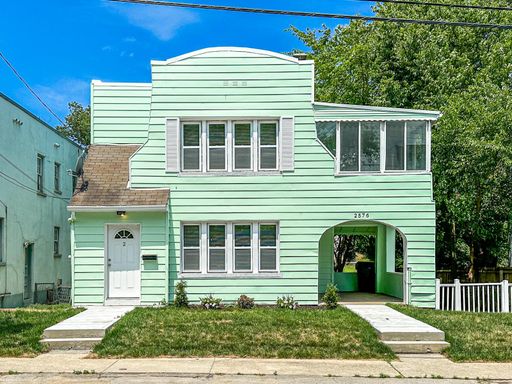 Beautifully remodeled 2-bedroom, 1-bathroom apartment in the desirable Norwood neighborhood of Cincinnati, OH – photo 1