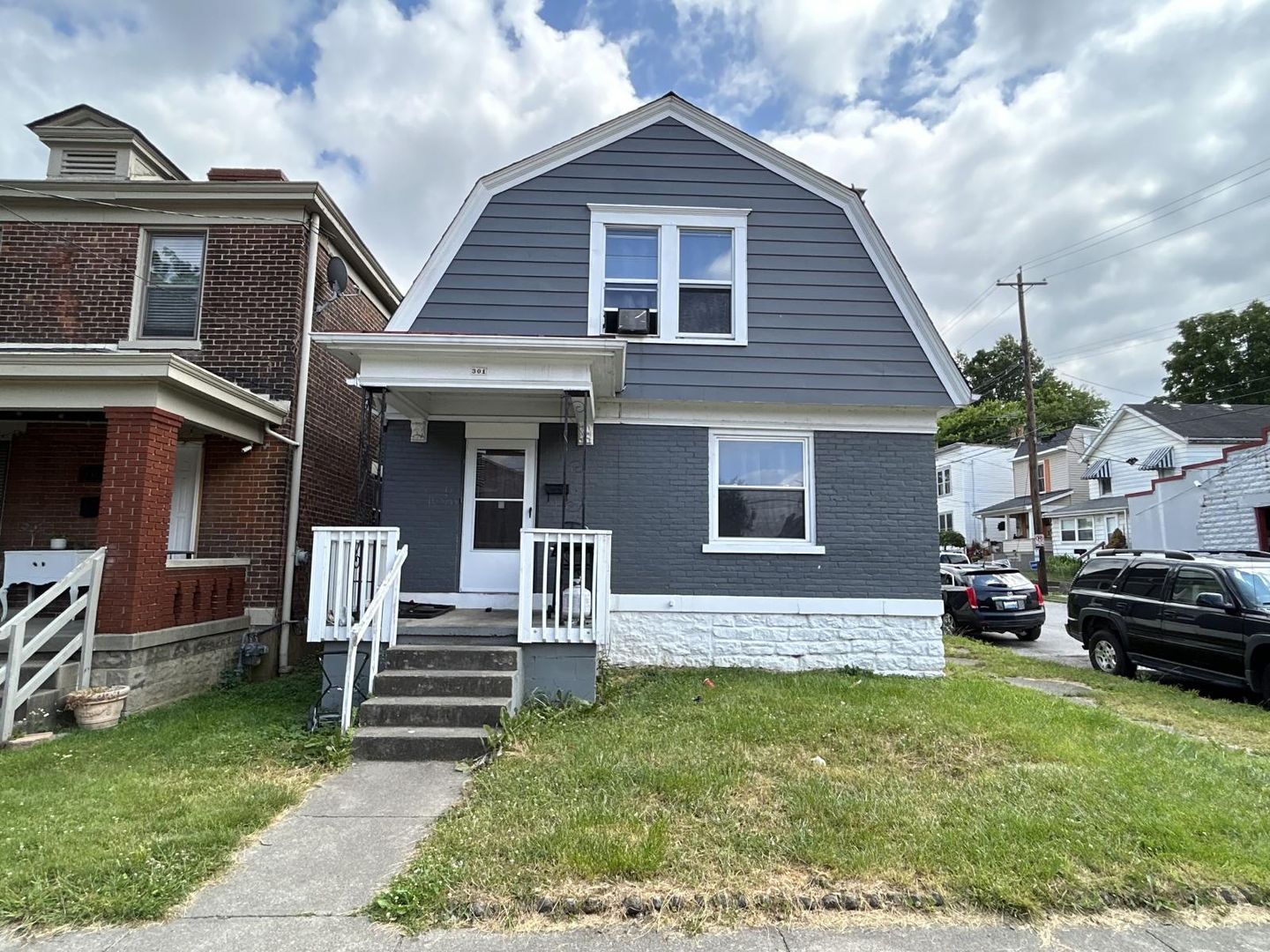 Covington House: 301 E 21st Street