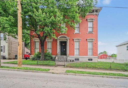 716 Lewis St Unit 2