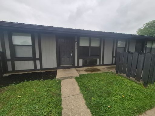 605 Amhurst Dr