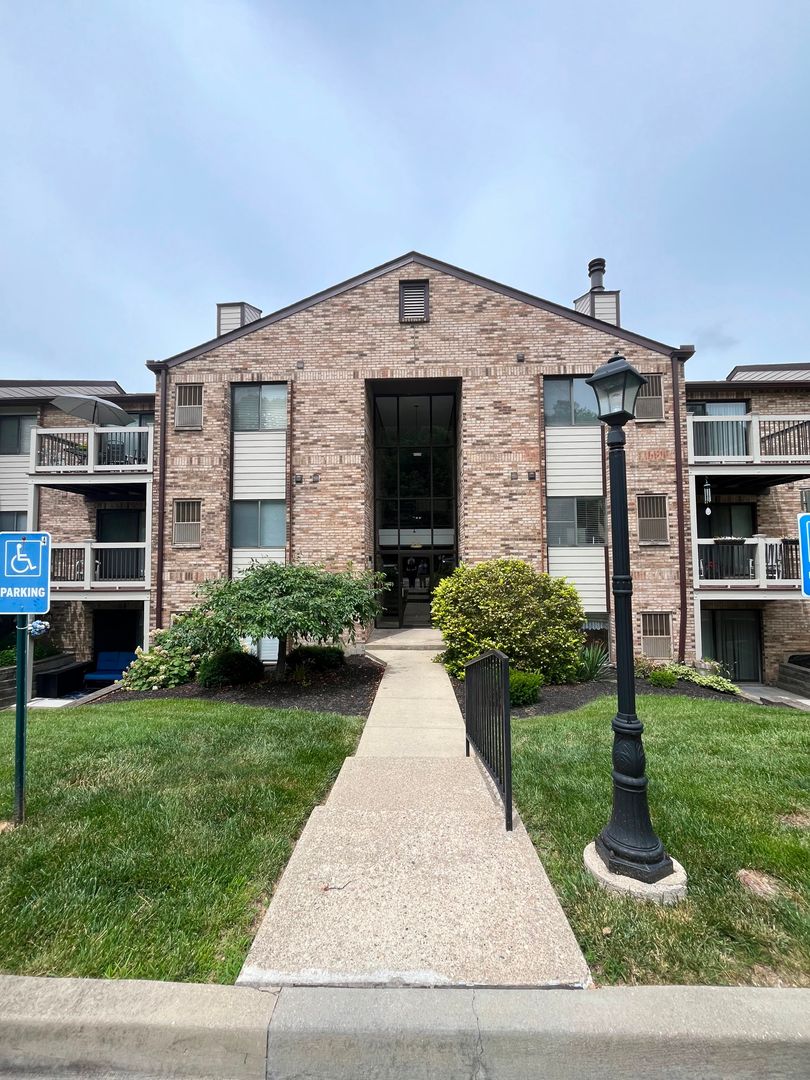 Southgate Condo: 24 Woodland Hills Unit 11