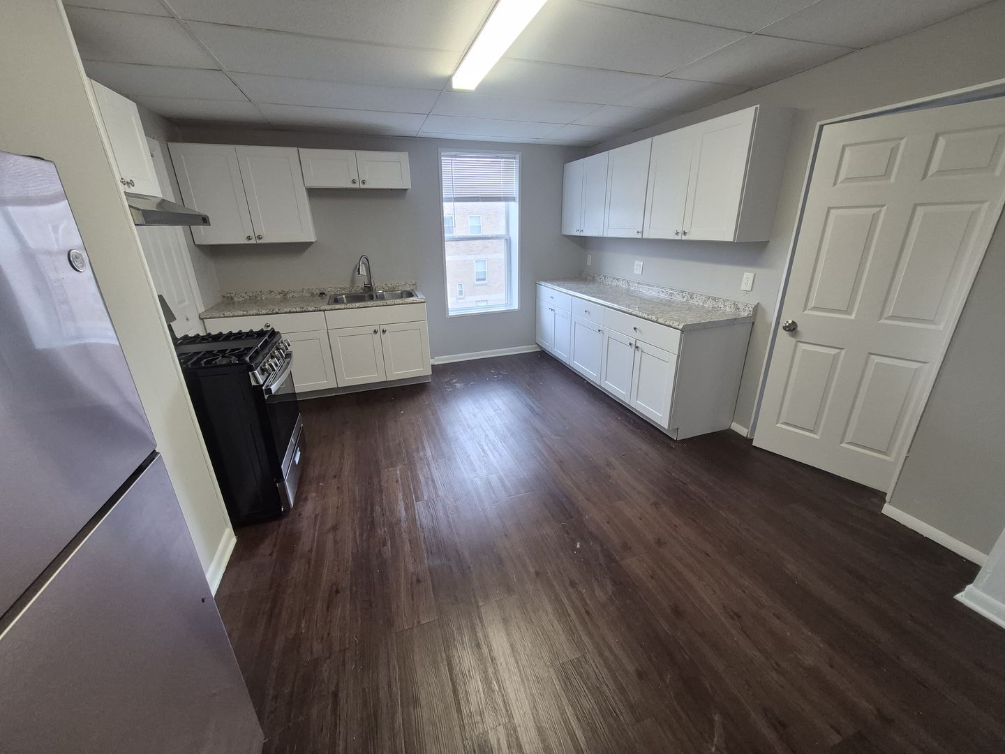 Southgate Apartment: 132 Evergreen Ave