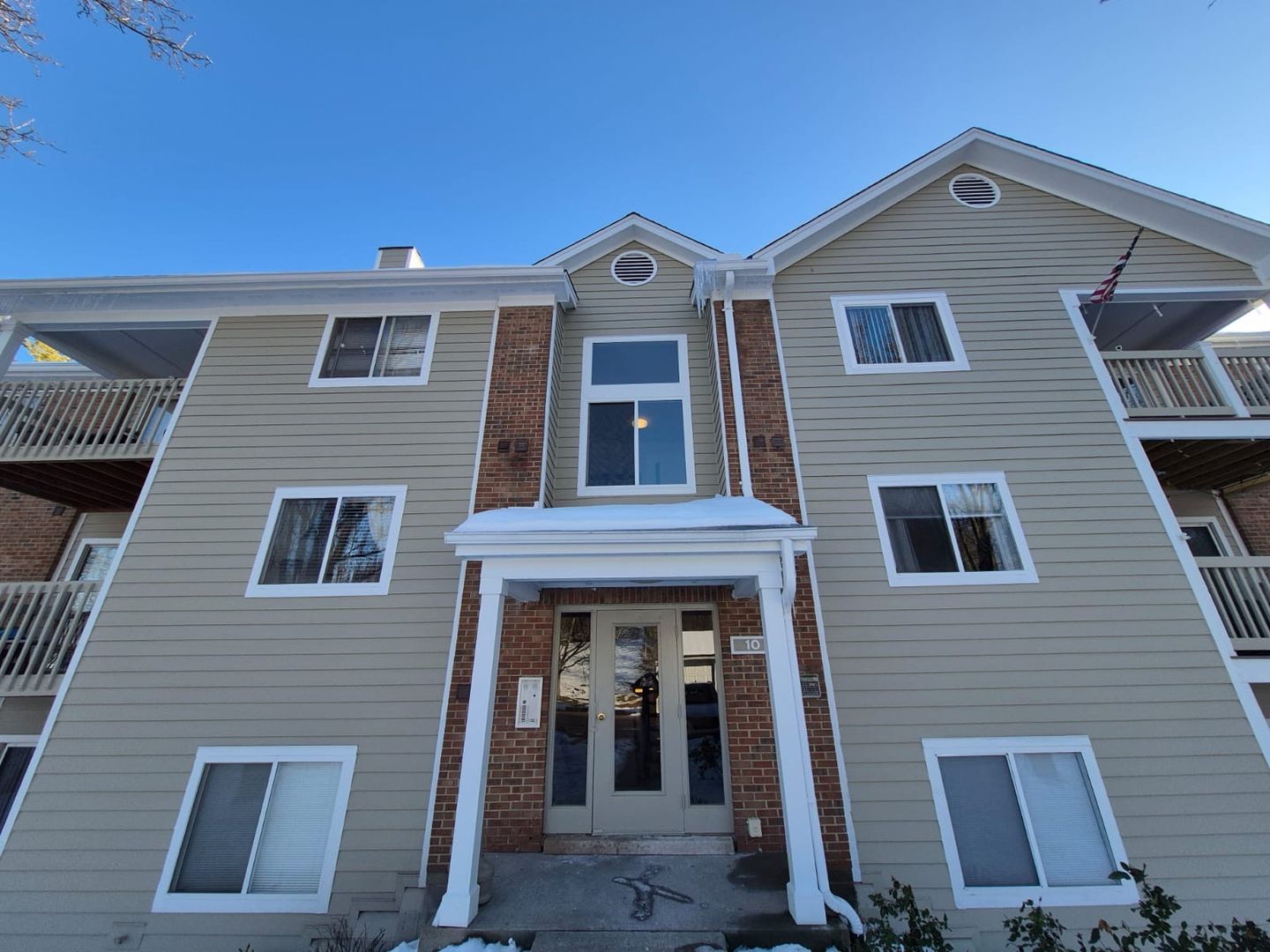 Wilder Condo: 10 Creekwood Dr Unit 8