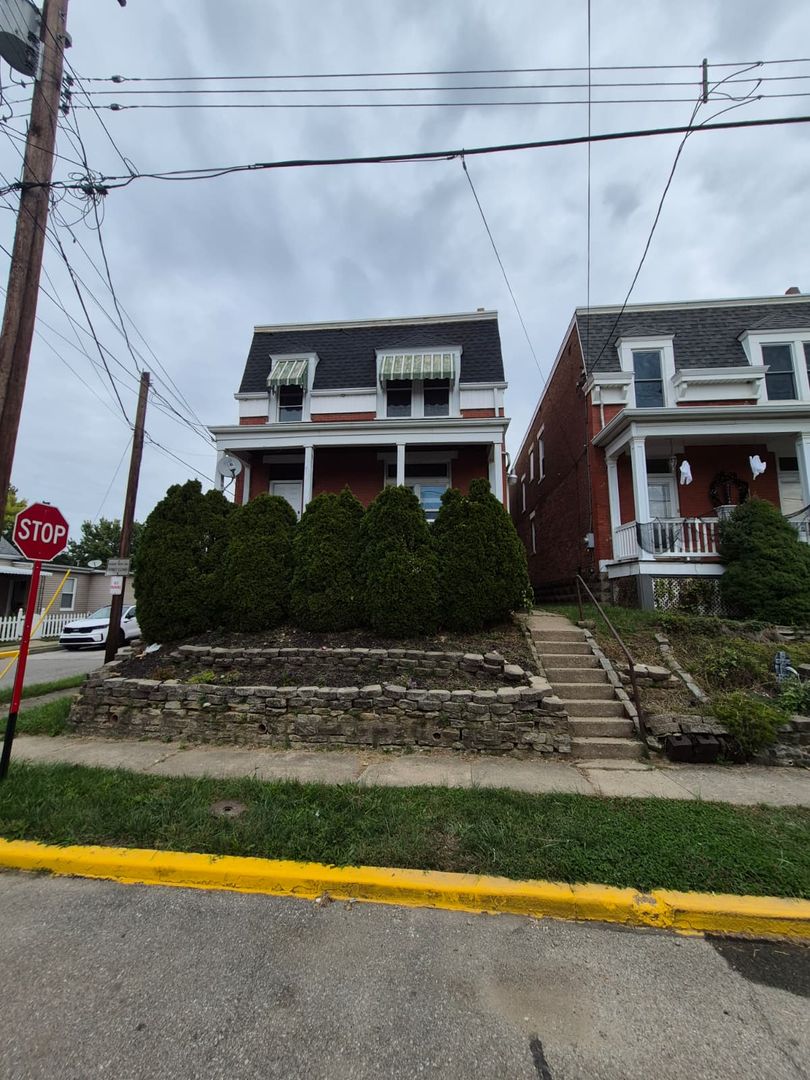 Southgate Apartment: 132 Evergreen Ave