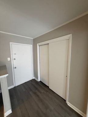 1 Bedroom, 1 Bathroom Apartment Section 8 Approved! – photo 1