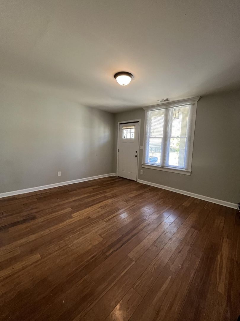 Lexington House: 624 N Upper St.