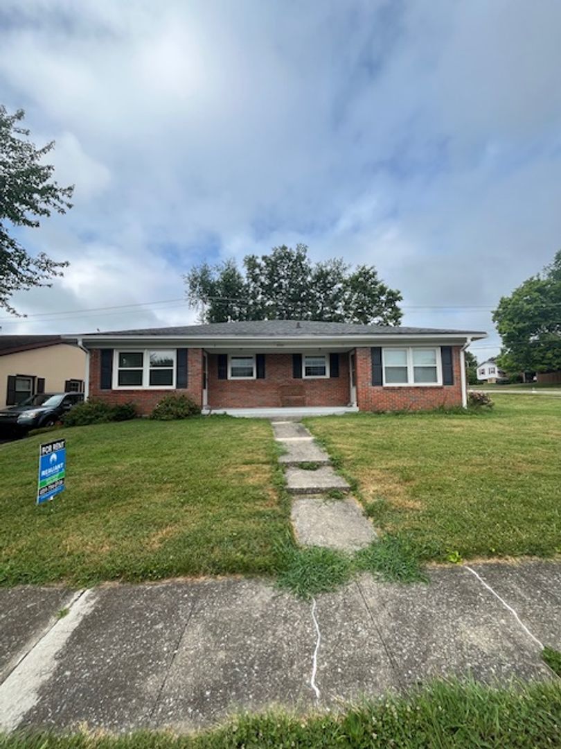 Lexington Apartment: 2160 Winterberry Dr.