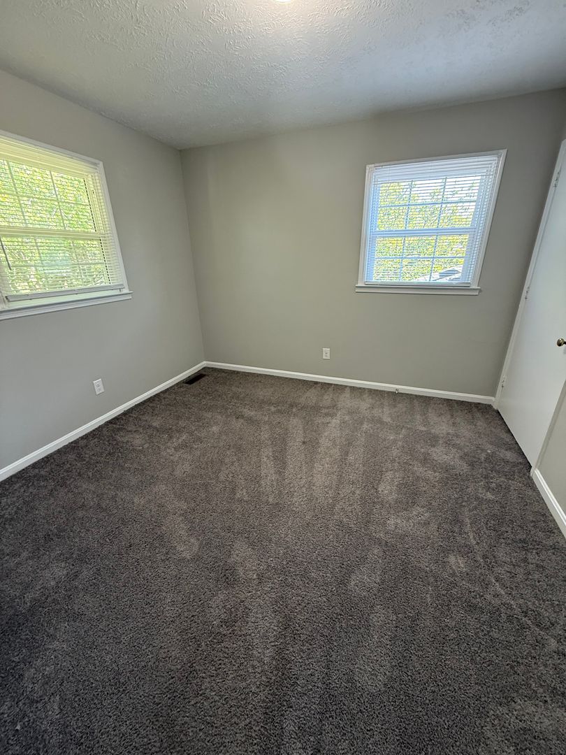 Lexington Townhome: 246 Medlock Road