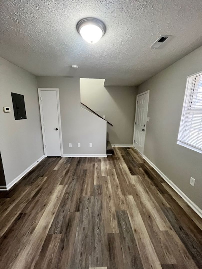 Berea Apartment: 31 Hurley Street #20