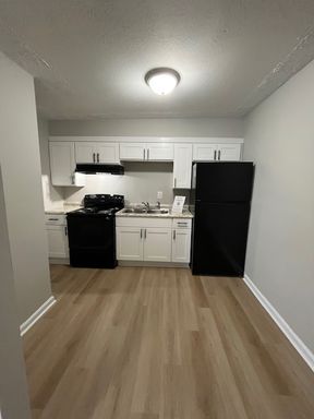 32 Mary Street #5