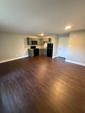 1 Bedroom, 1 Bathroom in Lexington! – photo 1