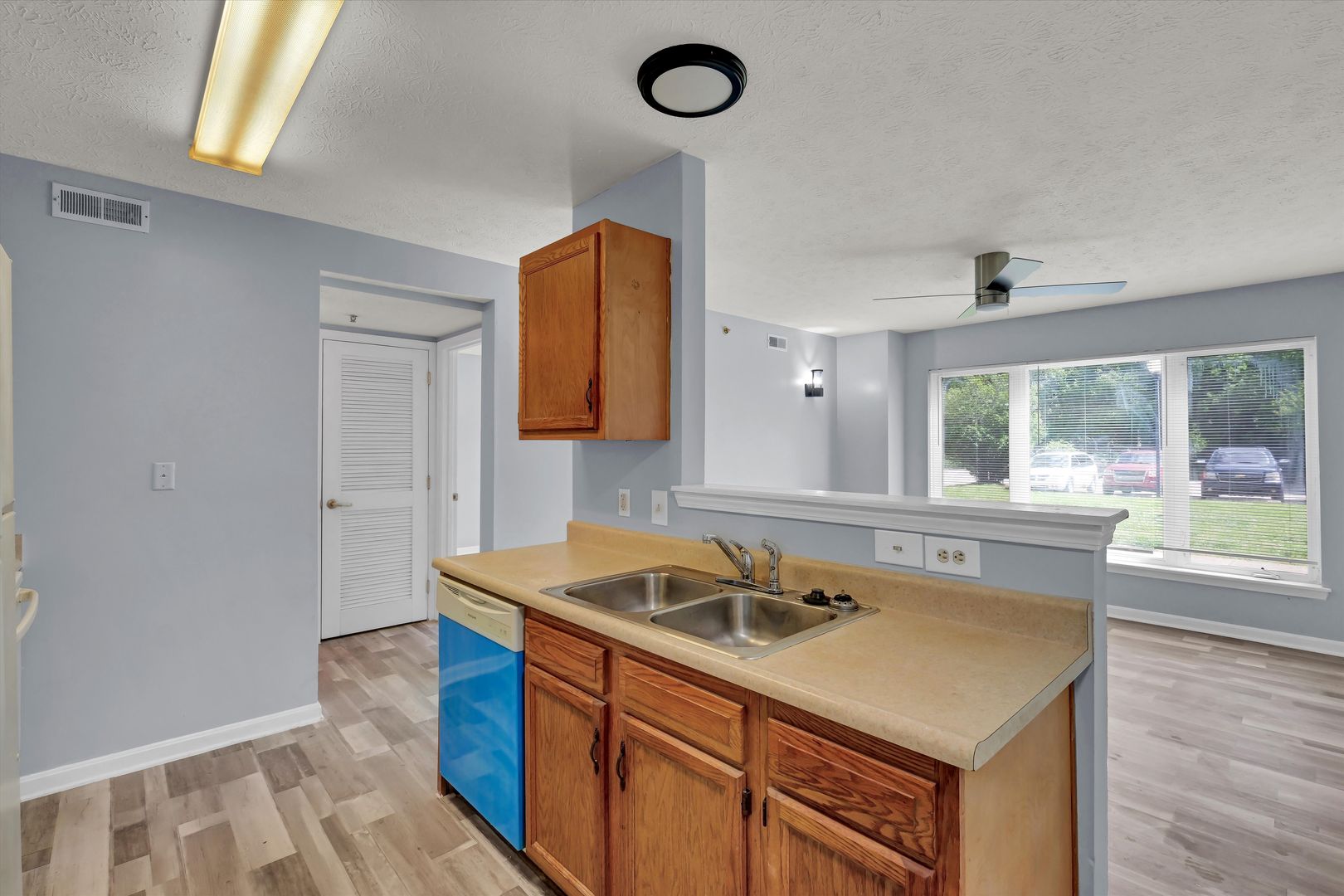 Louisville Apartment: 2132 Rowan Street - 112