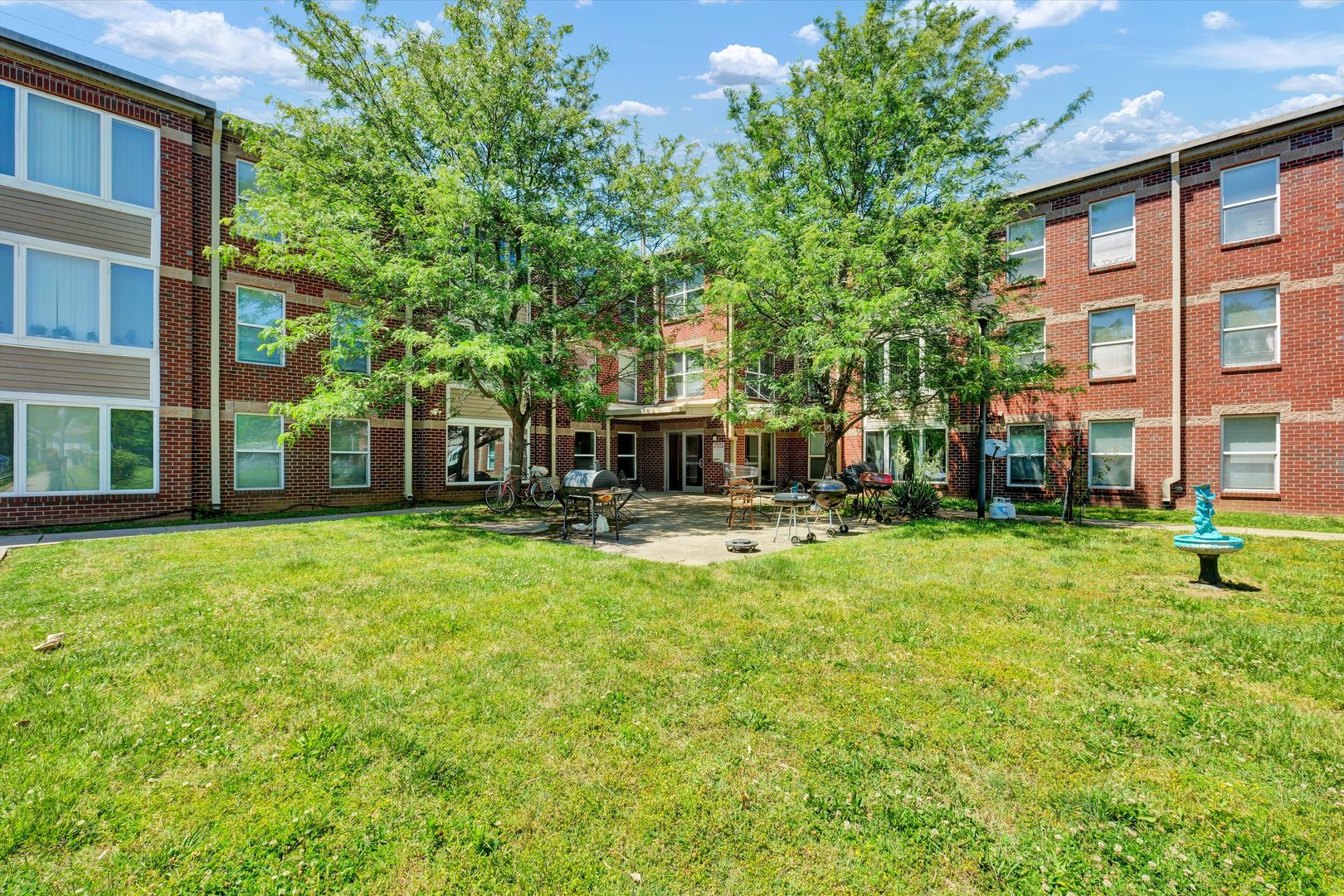 Louisville Apartment: 2132 Rowan Street - 105