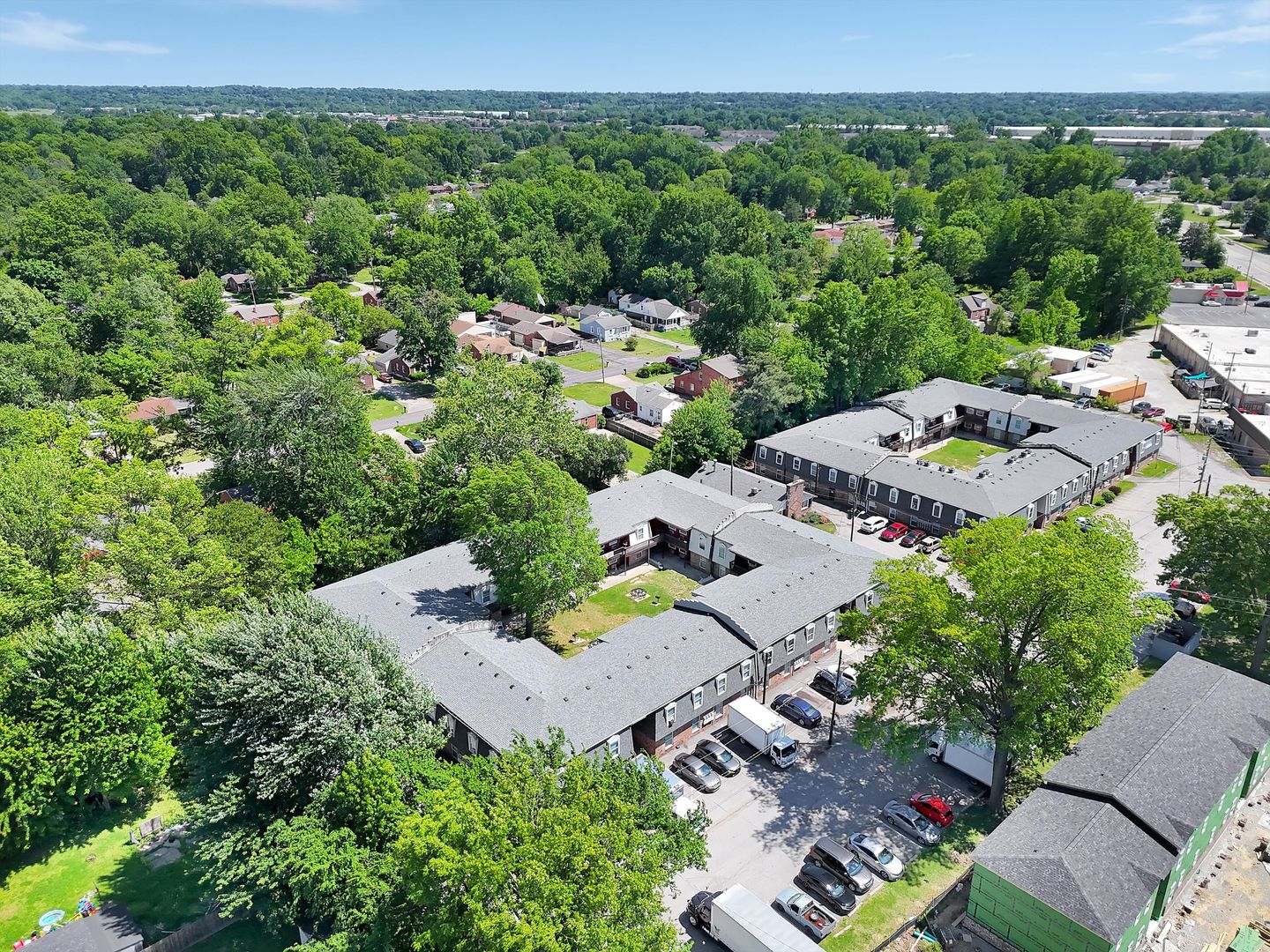 Louisville Apartment: 421 Poplar Level Court - 412