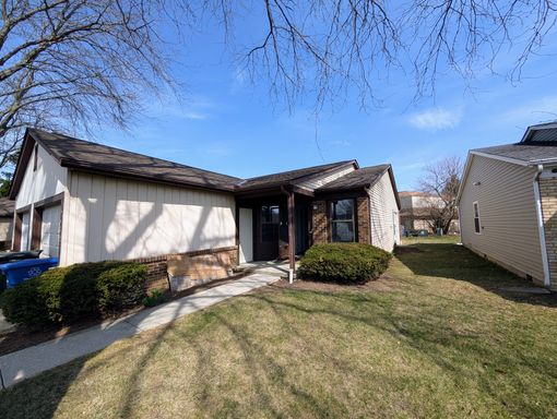 Welcome Home to Comfortable & Convenient Columbus Living! – photo 1
