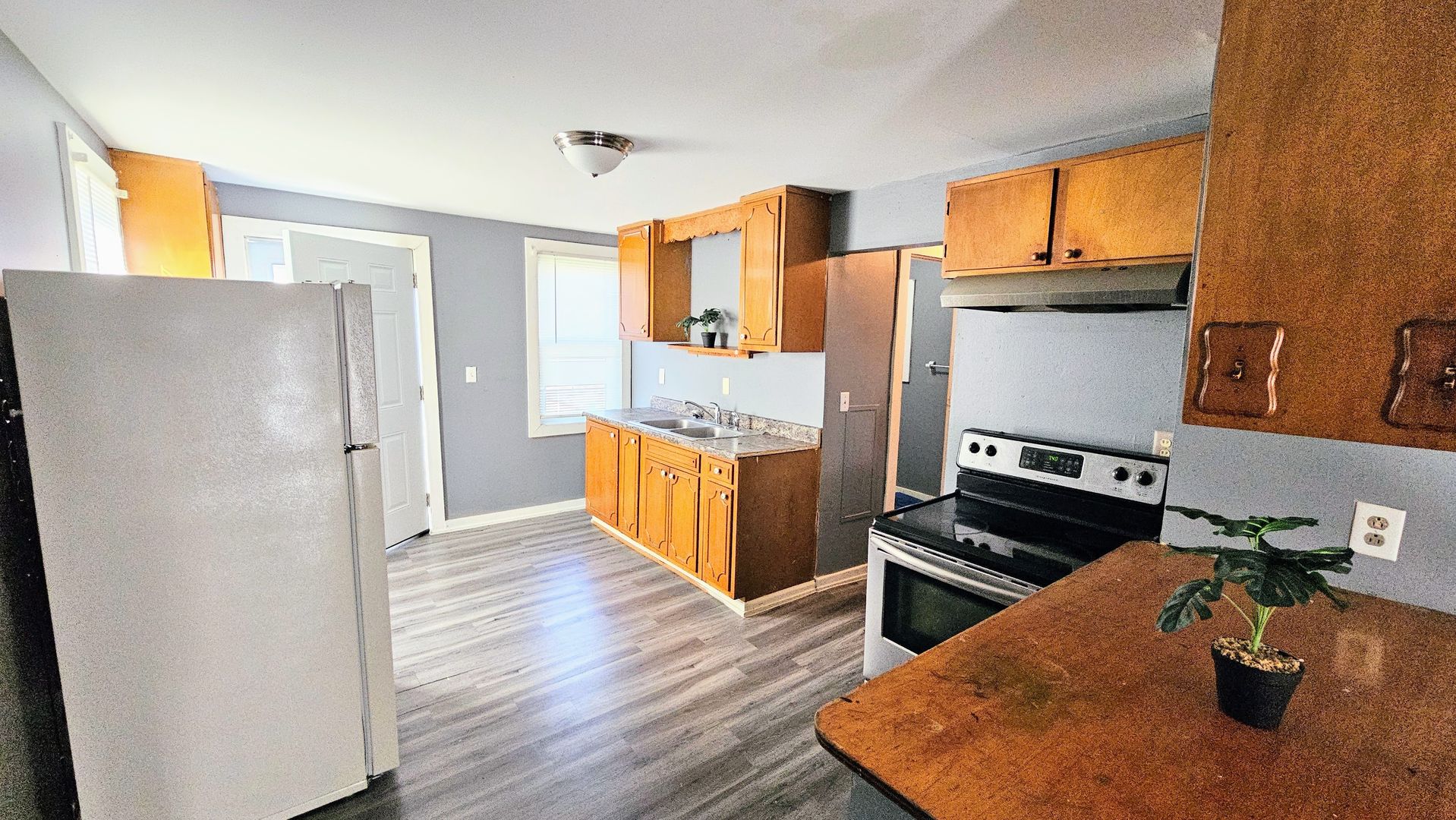 Columbus Apartment: 54-56 Benfield Avenue