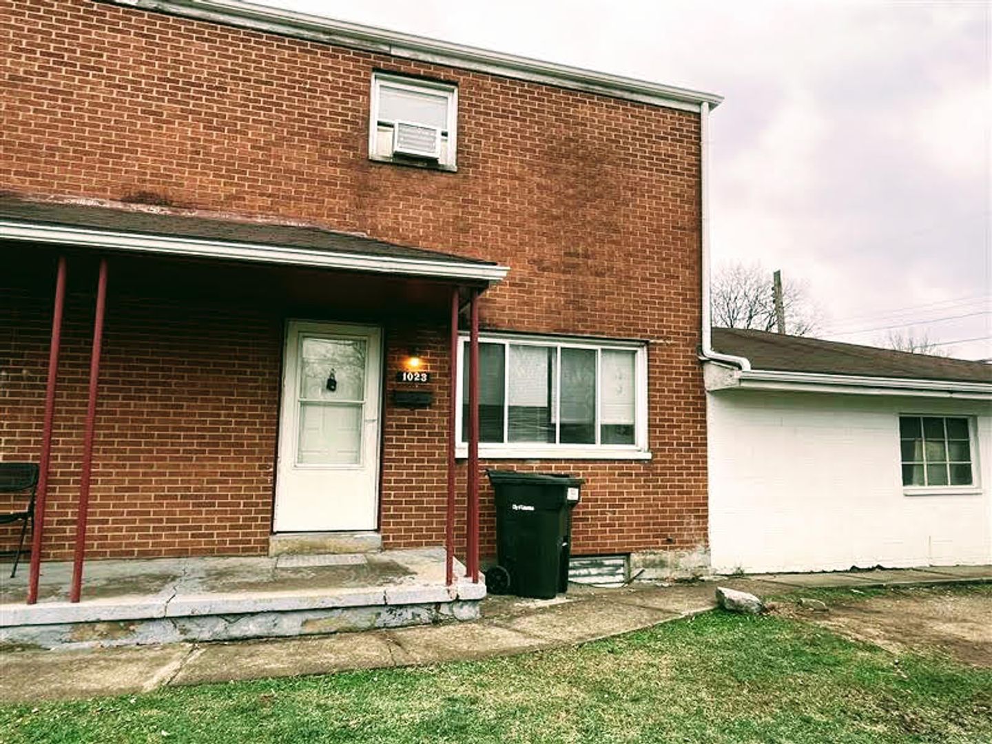 Columbus Apartment: 1501 Linwood Avenue/1023-1025 Frebis