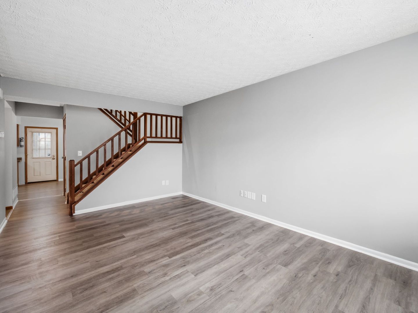 Hilliard Apartment: 4846 & 4850 Lady Jane Ave