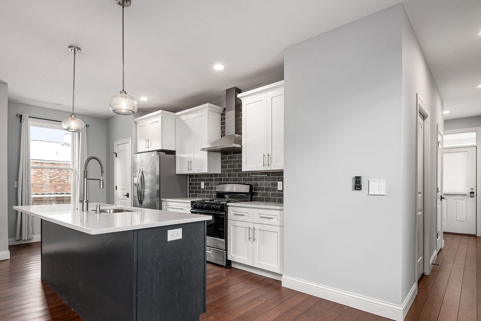 Columbus House: 1125 East Mound Street