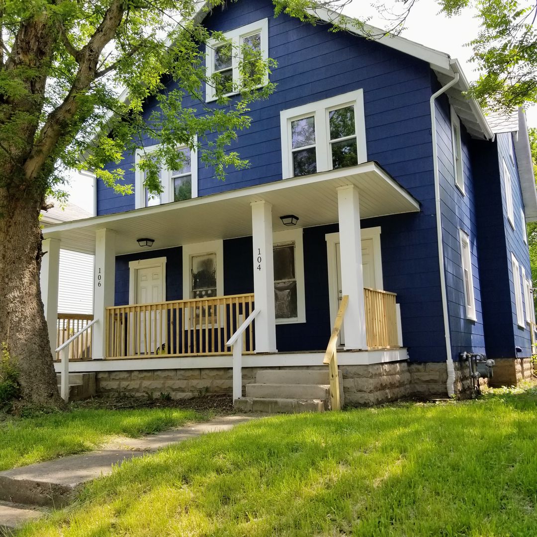 Columbus Apartment: 104-106 North Hague Avenue