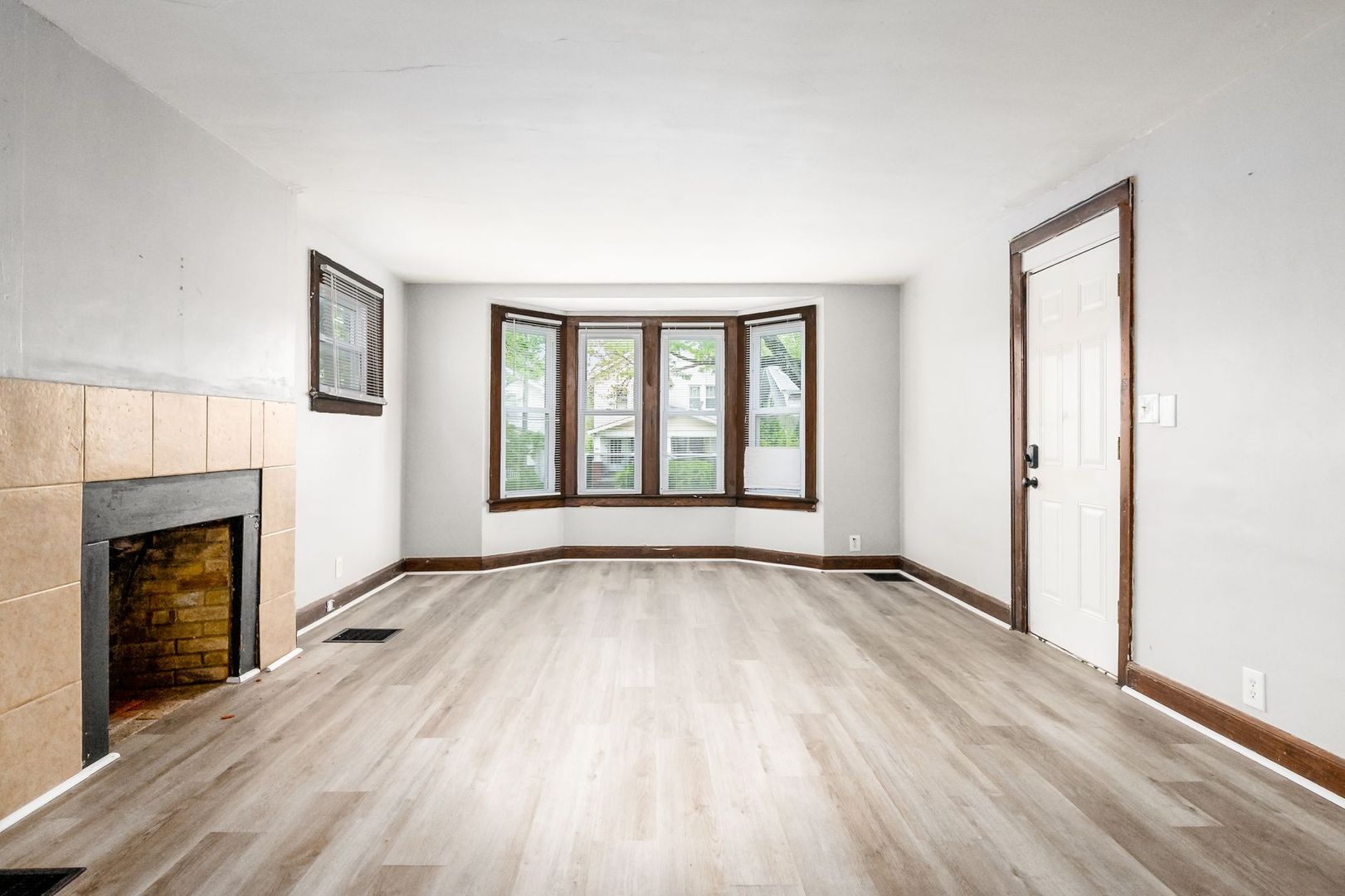 Columbus Apartment: 1244 South Ohio Avenue