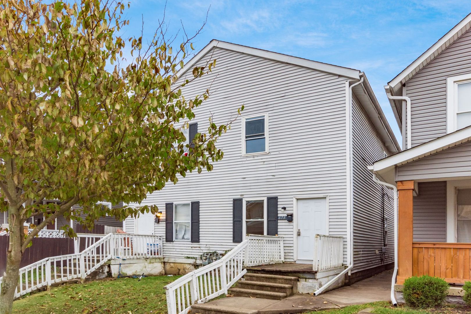 Columbus Apartment: 673-675 Stanley Ave.