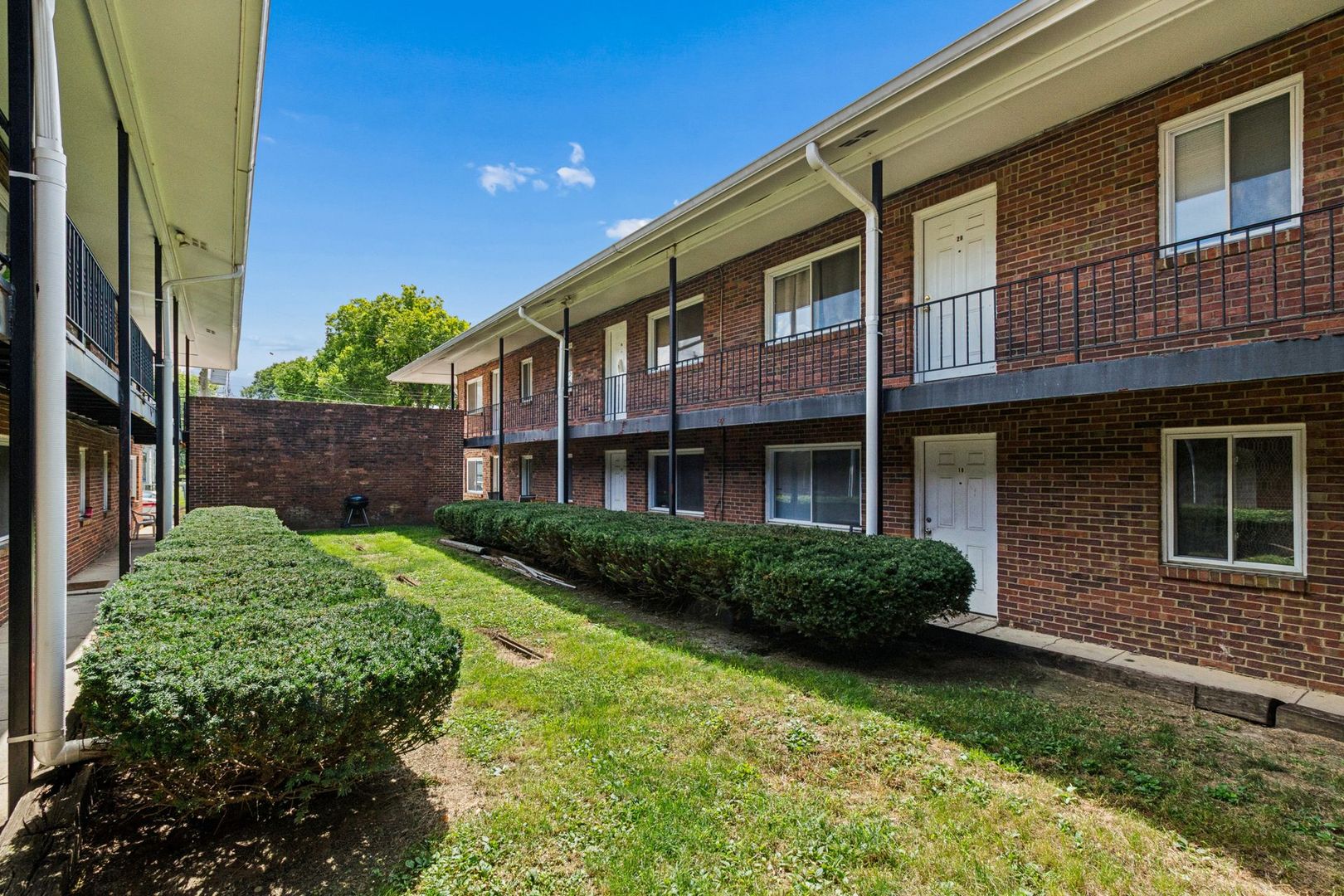 Columbus Apartment: 357-363 E 14th Ave - 363 1D