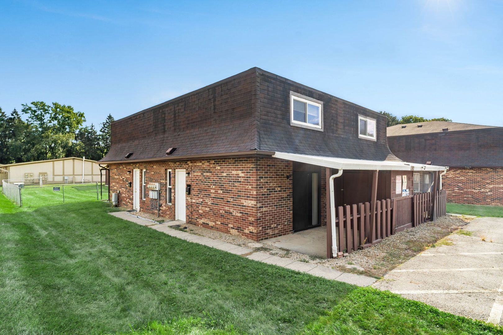 Columbus Apartment: 4977-4983 Myers Rd