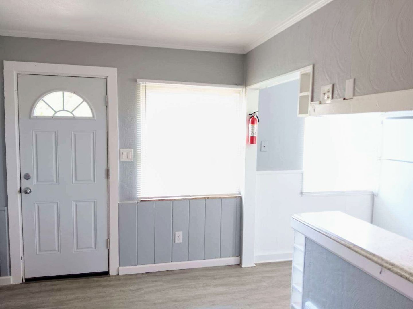 Columbus Apartment: 396-398 South Powell Avenue