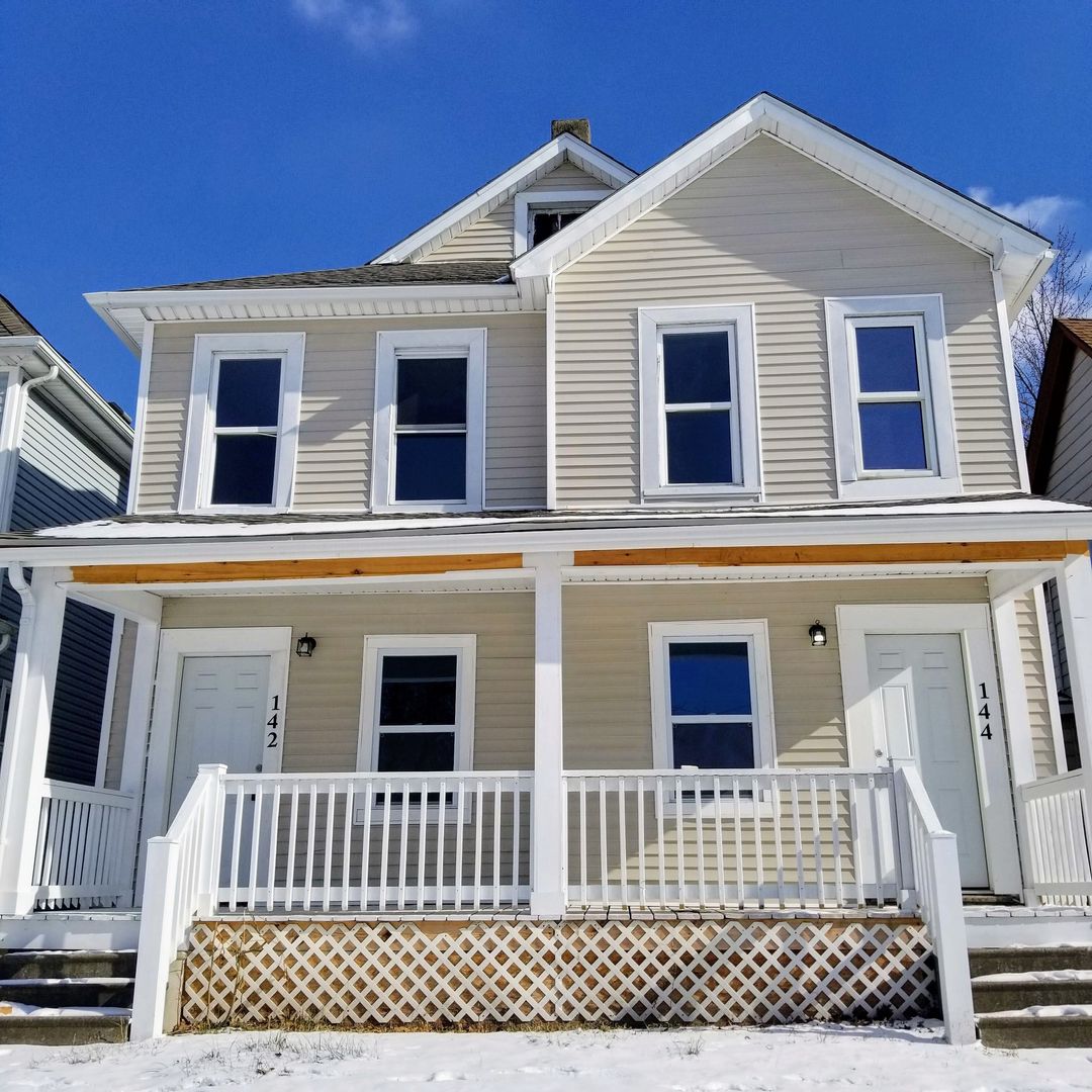 Columbus Apartment: 142-144 West Park Avenue