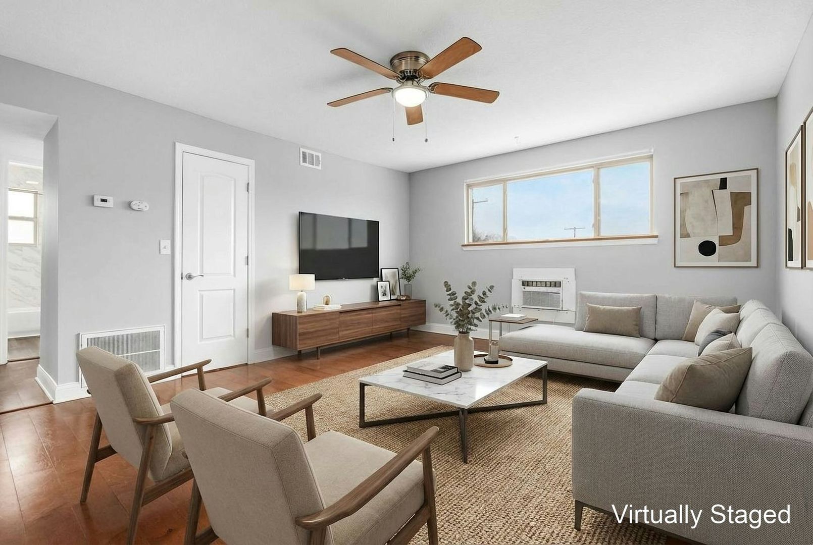 Columbus Apartment: 1580 East Mound Street